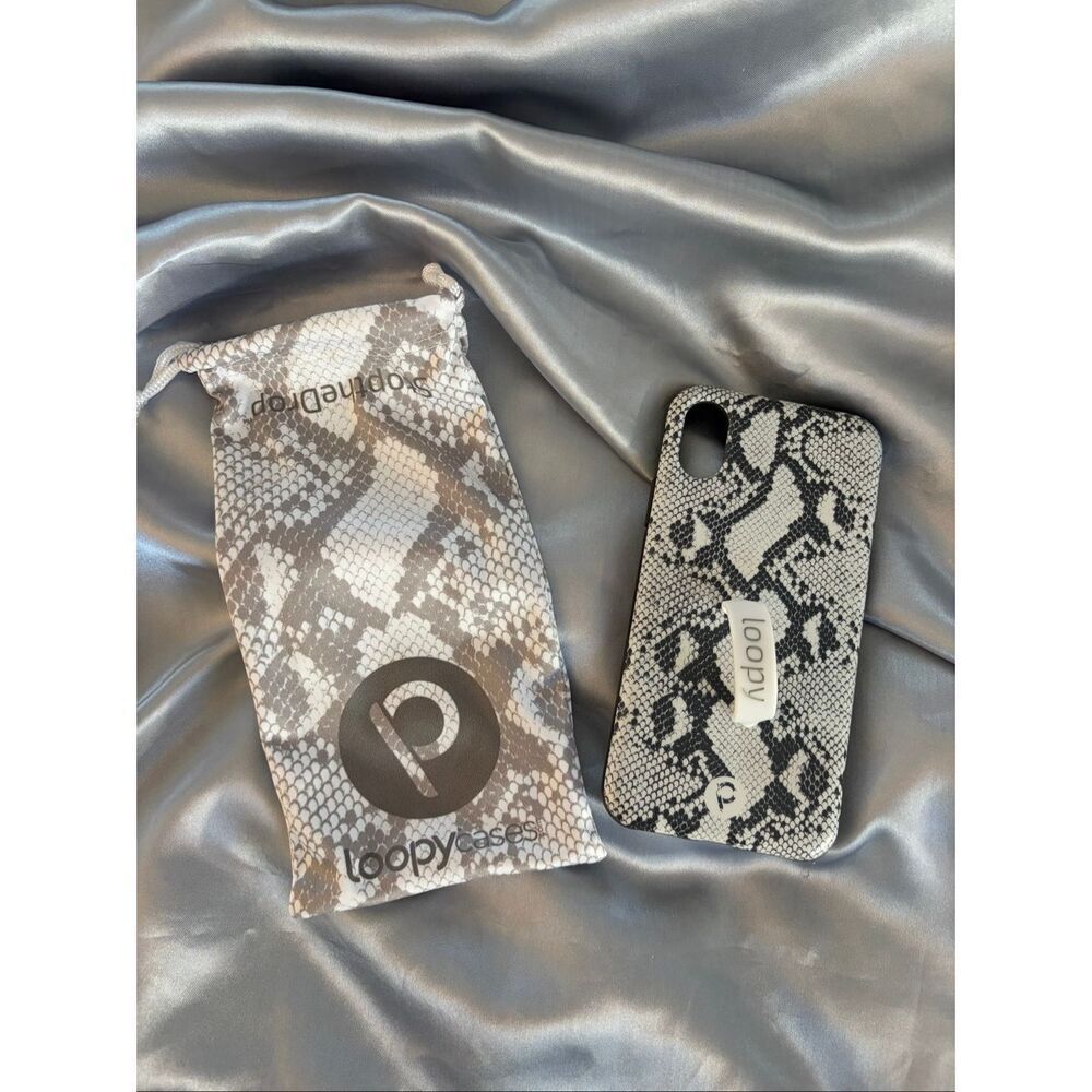 Loopy iPhone XS Phone Case Snake-Print with Matching Microfiber Cover
